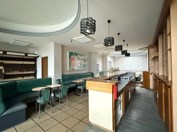 Local commercial 80 m²