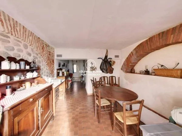 Propriété 7 pièces 229 m²