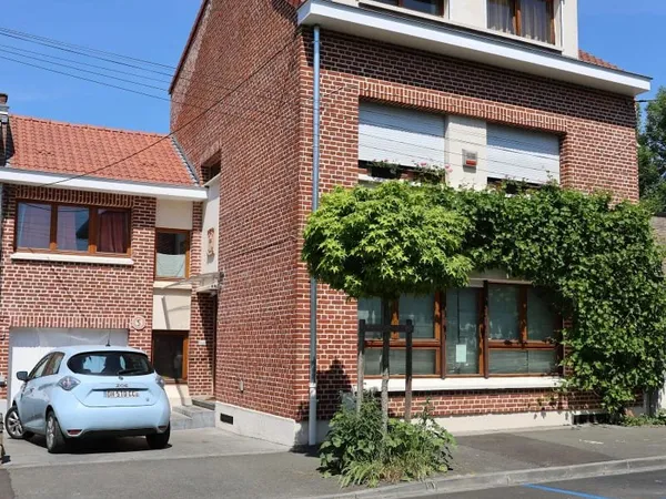 Maison 10 pièces 203 m²