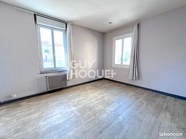 Studio 1 pièce 27 m²