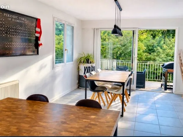 Appartement T4 - 100 m² avec jardin, 2 places de stationnement et cave