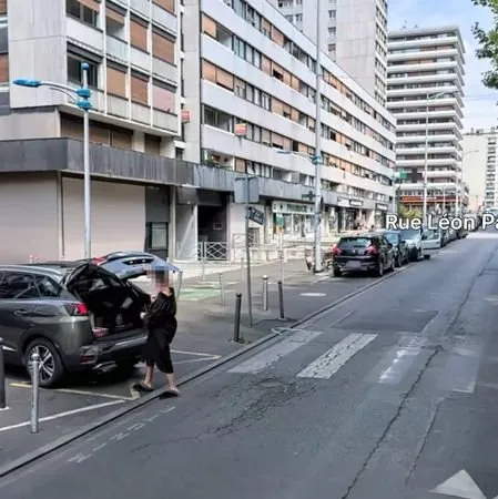 Parking place location