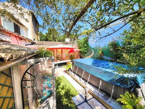 Maison de ville 6 ch jardin clos et garage double !