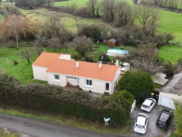 MAISON DE 145 m² EN PLEIN CAMPAGNE DE SAINT CHRISTOPHE DU LIGNERON !