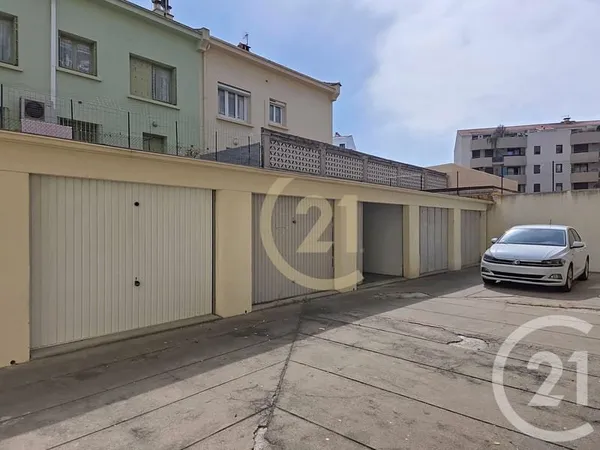 Parking 15 m²