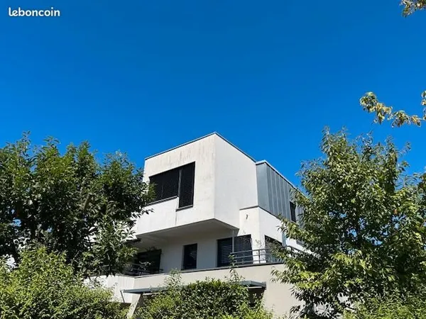 Mittelhausbergen superbe 4 pièces attique avec terrasse