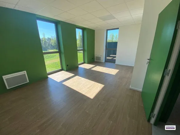 Commerce 69 m² à Vannes