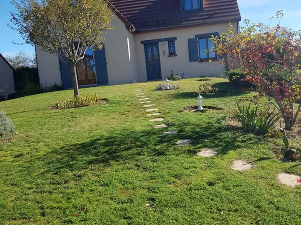 pavillon 6pièces très bon état à CHATEAUMEILLANT