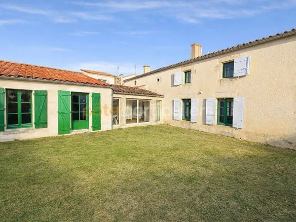 Maison 5 pièces 232 m²