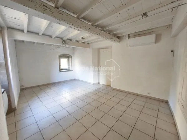 Maison de rue avec terrasse et garage Cornas 146 m²