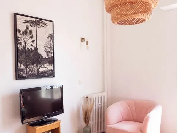 Studio meublé Centre Juan les Pins location Mai Juin seulement