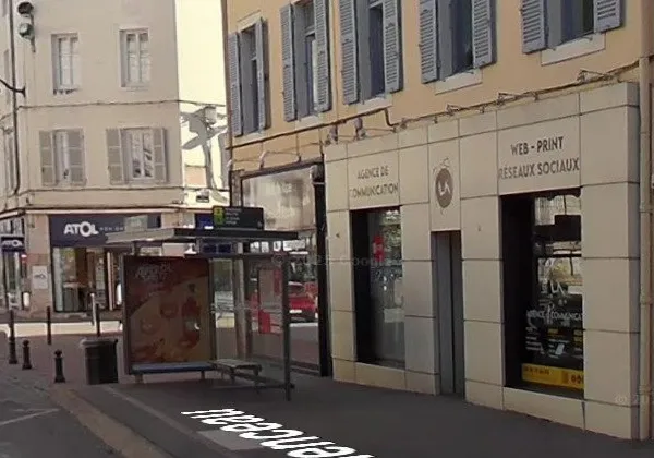 LOCAL/BUREAU PL. CLEMENCEAU 30.72 m²