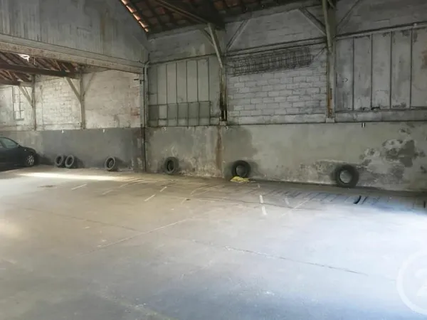 Parking 12 m²