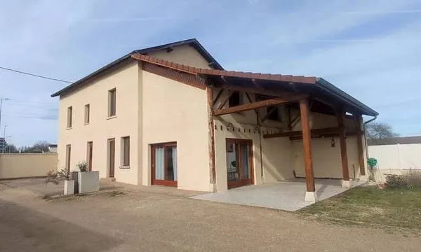 Maison 8 pièces 245 m²
