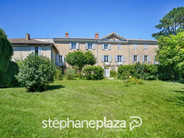 Maison Creches Sur Saone 10 pièces 237 m2