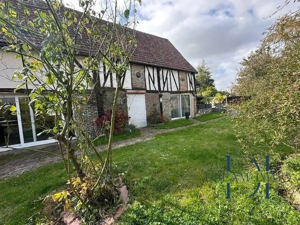 Ensemble Immobilier offrant de multiples possibilités d'aménag