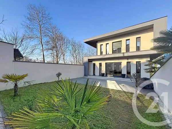 Maison 7 pièces 147 m²