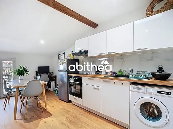 IMMEUBLE 4 APPARTEMENTS - 138 M2 - LOCATION MEUBLÉE - CENTRE