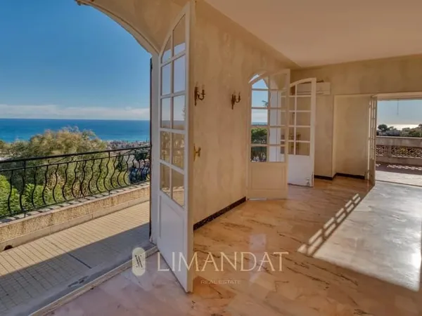 Roquebrune Cap Martin -Rare Opportunité : Villa Vue Mer Panoramique à Fort Potentiel - Monaco Proche