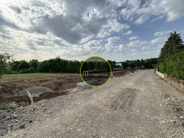Terrain 468 m²