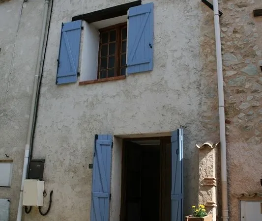 Maison de village avec jardin