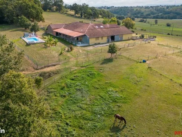 Propriété 10 pièces 435 m²