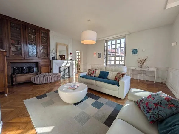 Appartement de cacractère Cournon D Auvergne 5 pièces 115.63 m2