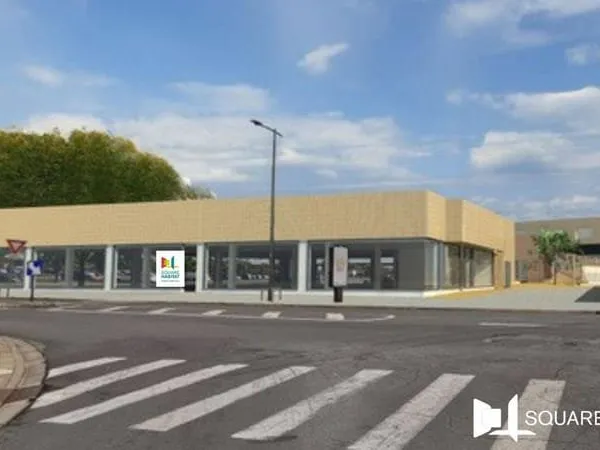 Local commercial 105 m²