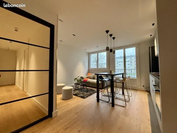 Chambre 1 pièce 90 m²