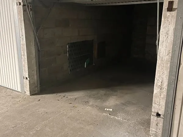 Box / Garage a Louer - BDX St Jean