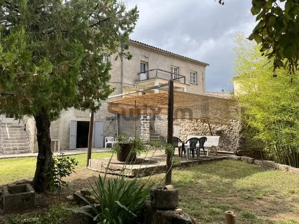 Maison 8 pièces 150 m²