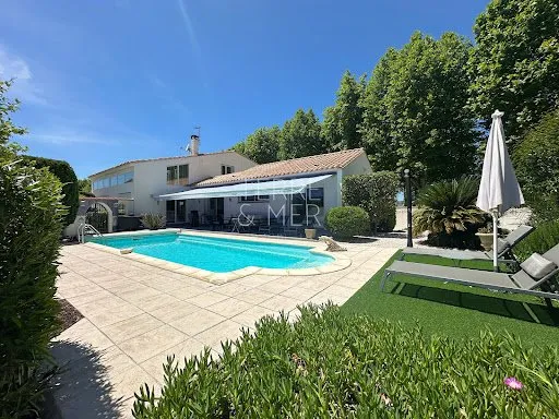 Maison 6 pièces 250 m²