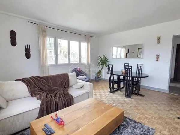 Jolie 5 pièce 84m² dans petite copropriété avec ascenseur et cave
