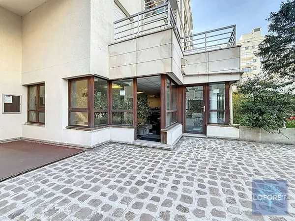 Bureaux 79 m²