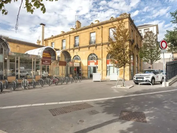 Espace de bureau ouvert pour 15 personnes à Nancy Gare de Nancy