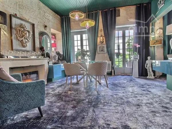 Appartement de charme de 93m²/3 chambres cœur de ville de Chinon..