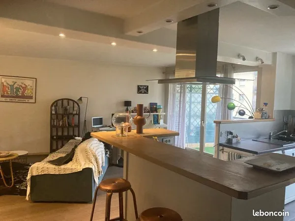 Vends T2 de 53 m2 proche courrier