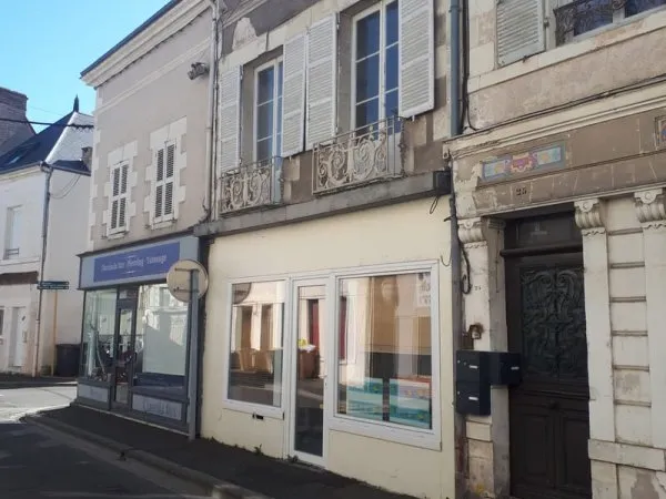 Maison de ville pour habitation ou activité commerciale