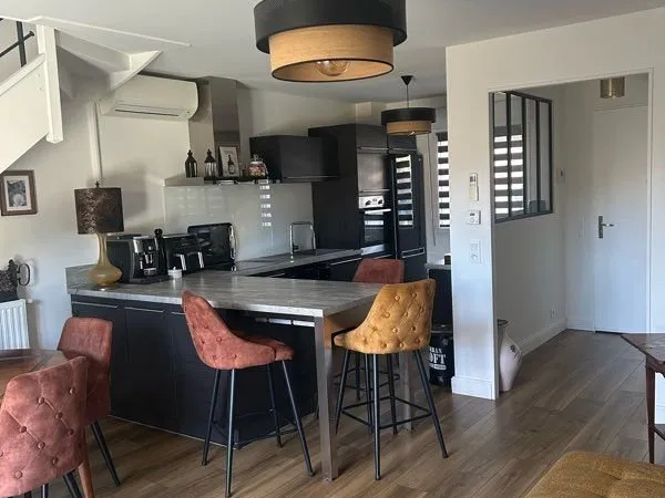 Maison individuelle ,garage, +COS