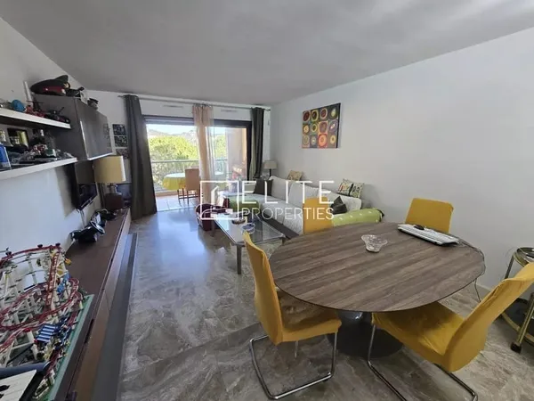 APPARTEMENT 3 PIÈCES DE 67m² + PARKING ET CAVE - LE CANNET