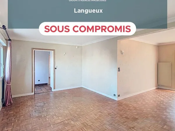 Maison à vendre proche du bourg de LANGUEUX - Maison traditionnelle vivable de plains pieds aux abor