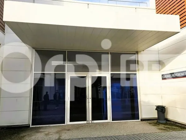 Local commercial 212 m²