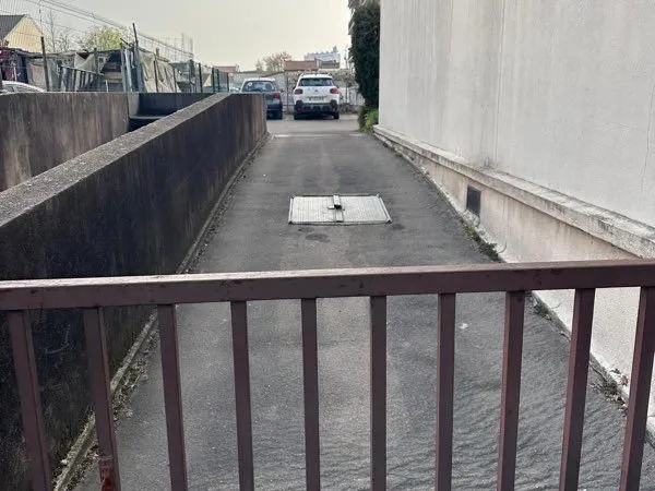 Place de parking à louer