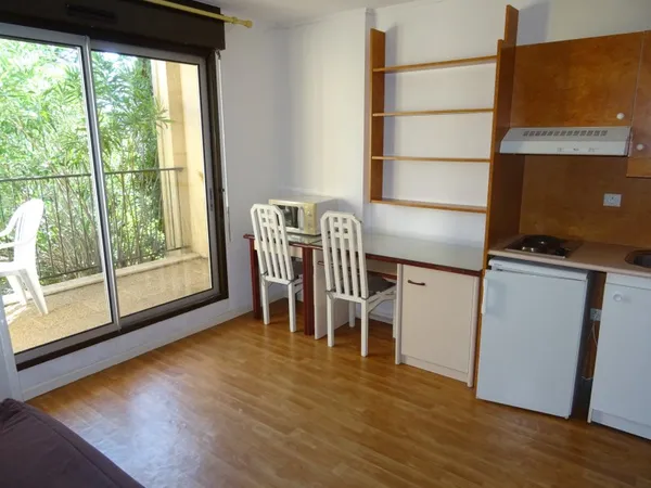 Studio 1 pièce 18 m²
