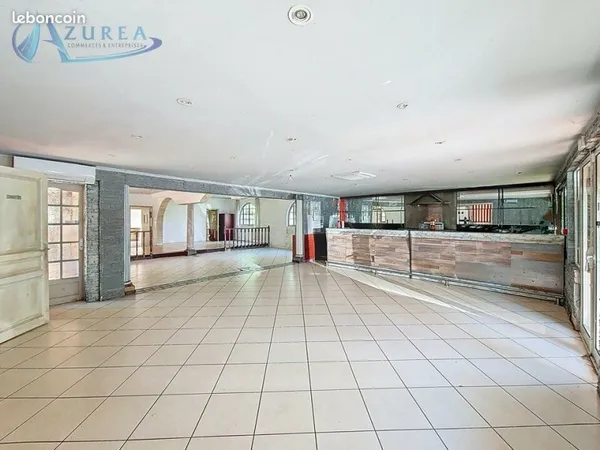 Local commercial 478 m² CAGNES-SUR-MER
