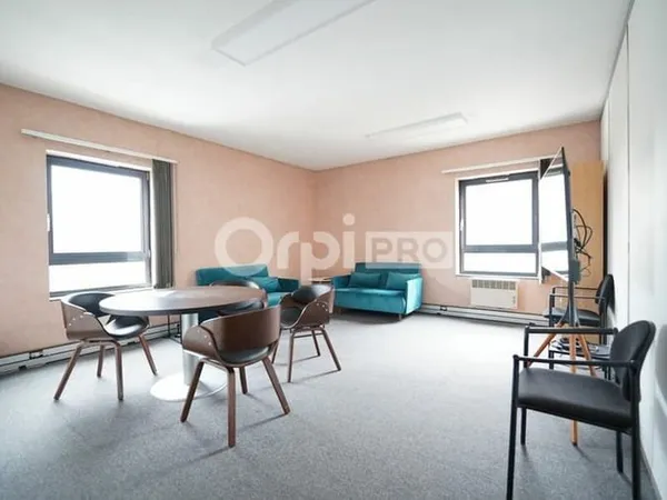 Bureaux 94 m²