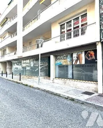 Local 195 m²