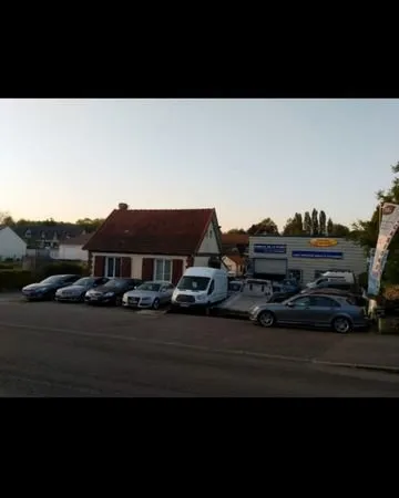 Garage automobile + Maison + terrain sur 1200m²