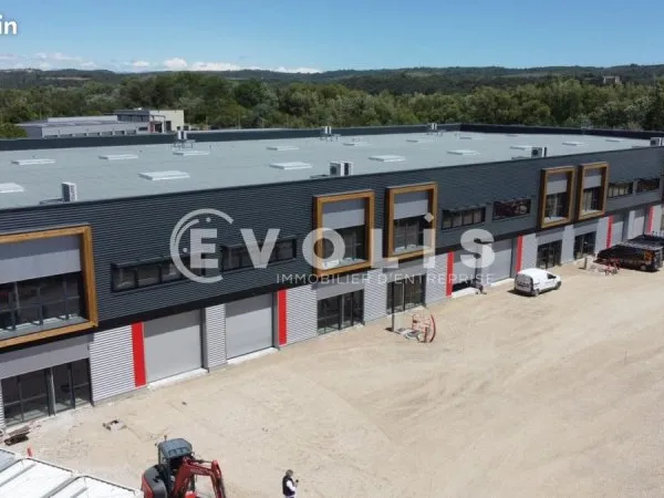 Local d'activité 2 128 m²