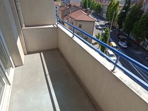 T2 très bon état proche centre 2